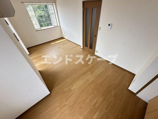 リヴィエールＢの居間・リビング|高崎、前橋のお部屋探しはエンドスケープまで！お客様の理想お聞かせ下さい♪