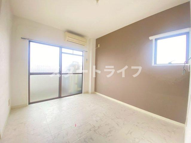 大阪市淀川区十三東３丁目の賃貸マンションの寝室