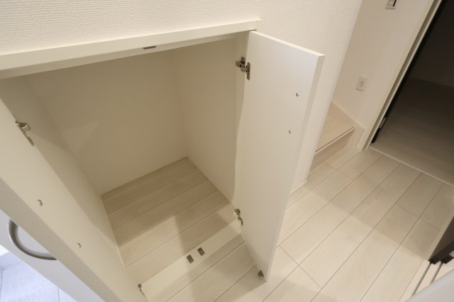 《仲介手数料無料》南区南浦和２丁目6-17新築一戸建てミラスモの収納