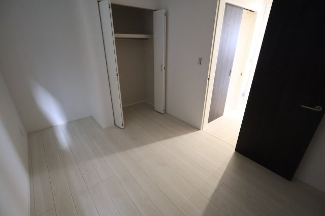 《仲介手数料無料》南区南浦和２丁目6-17新築一戸建てミラスモの洋室|1階 納戸扱い 5.2帖