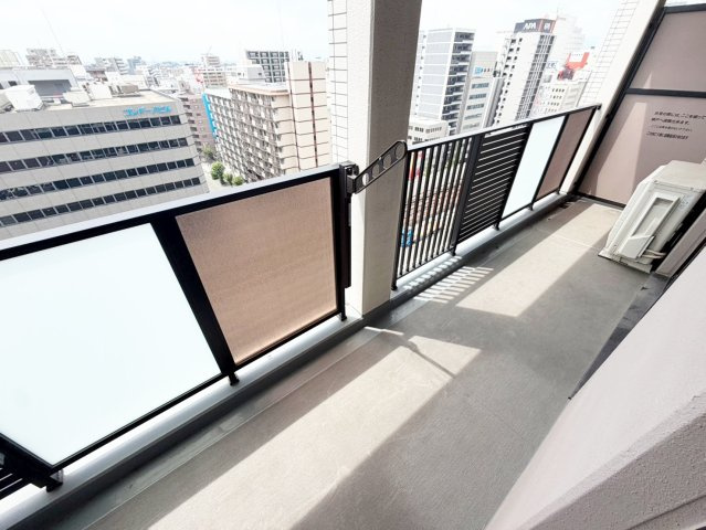 吹田市広芝町の賃貸マンションのバルコニー