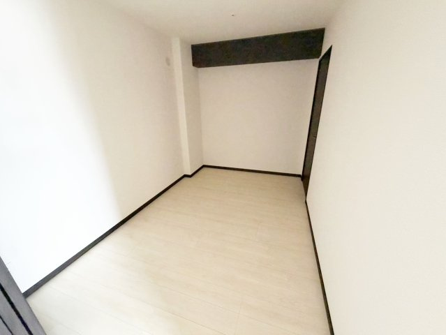 吹田市広芝町の賃貸マンションの洋室