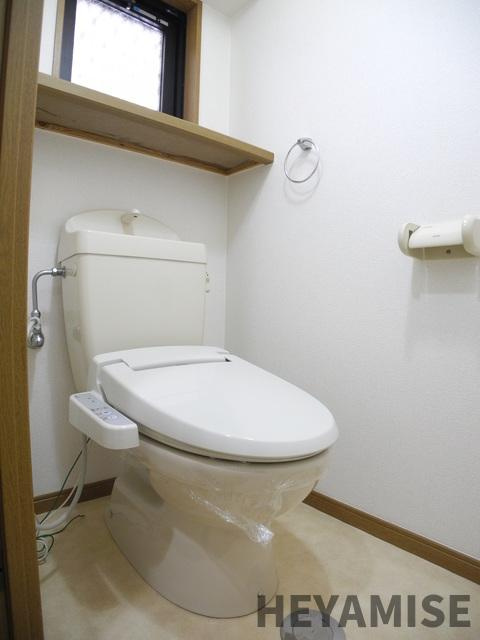 ブランドール大井手のトイレ|※同物件の反転間取りのお部屋写真です※