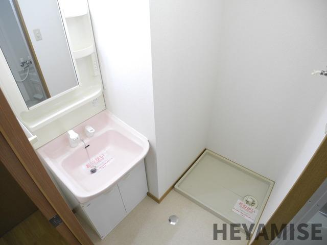 ブランドール大井手の洗面所|※同物件の反転間取りのお部屋写真です※