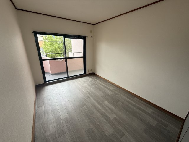 橋本市野の賃貸マンションの寝室