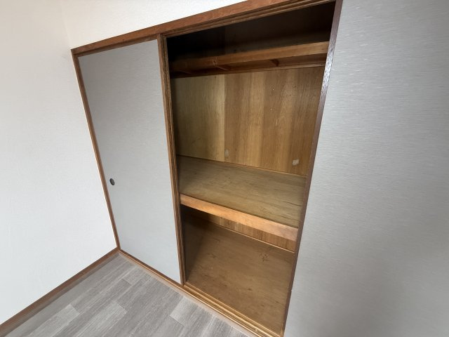 橋本市野の賃貸マンションの収納