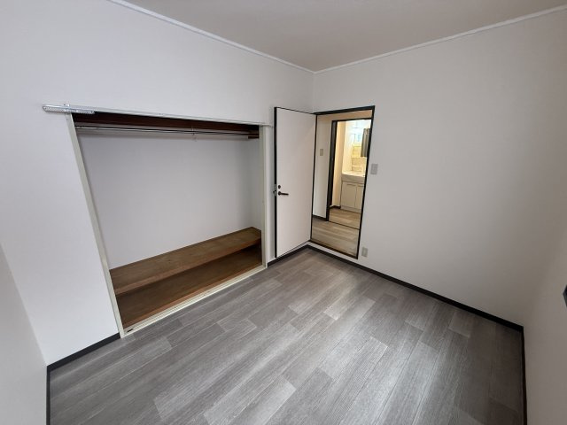 橋本市野の賃貸マンションの洋室