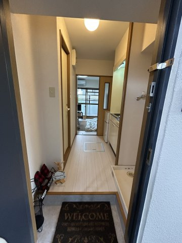 Kビルの玄関