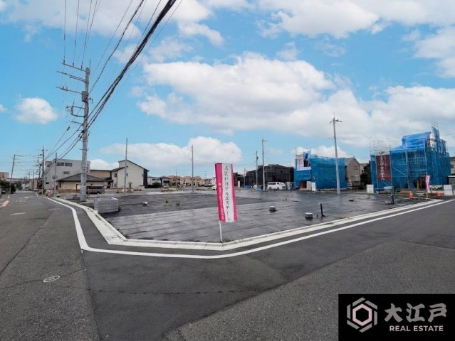 練馬区大泉町１丁目全２５区画１期土地分譲の外観|前面道路の幅員は約６ｍありますので、車の出し入れもスムーズに行えます！