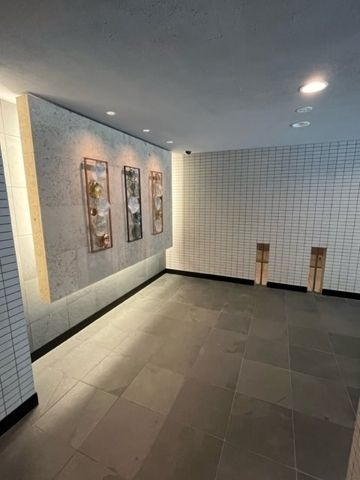 レジディア月島のエントランス