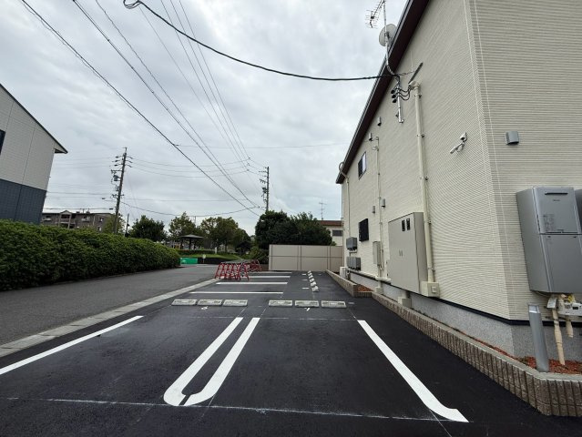 オリアーナⅡの駐車場