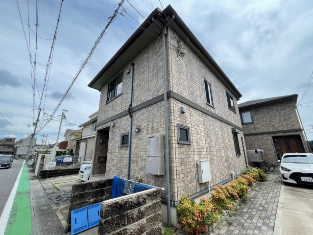 村山戸建借家A棟の外観