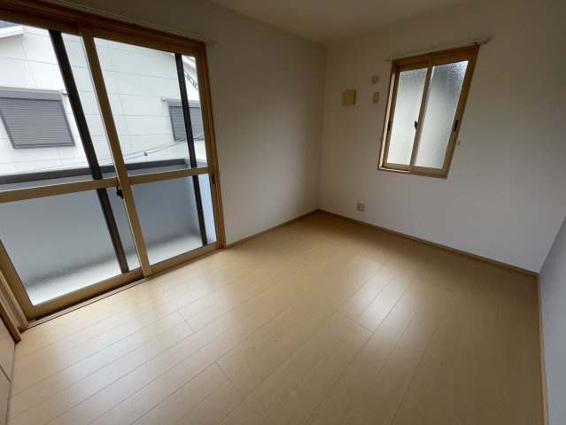 村山戸建借家A棟の居間・リビング