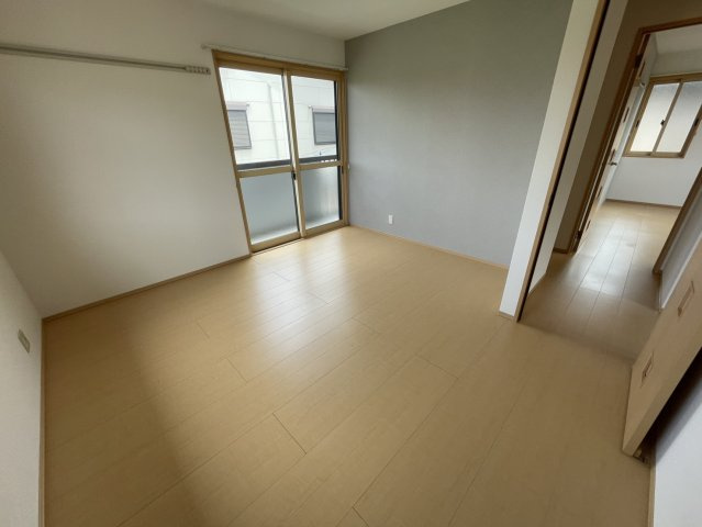 村山戸建借家A棟の居間・リビング
