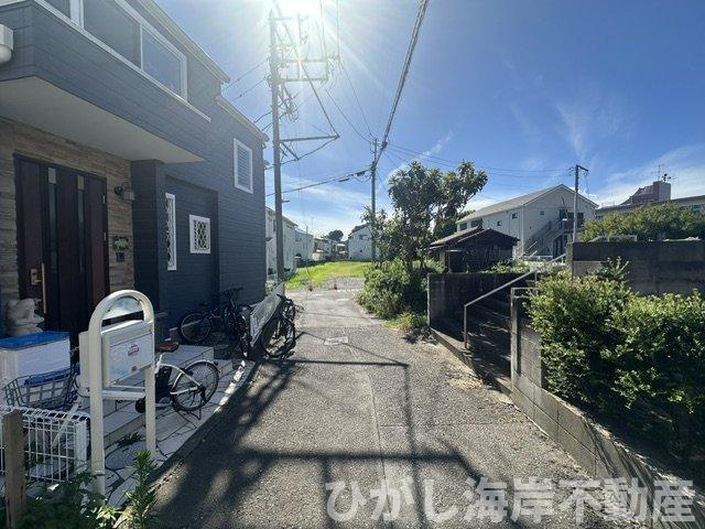 藤沢市辻堂元町3丁目　売地の前面道路含む現地写真|現地外観
