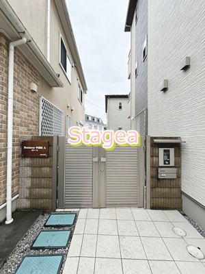 Bonheur中浦和A棟のエントランス