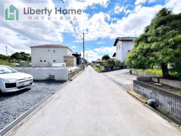 第3石岡市山崎　新築戸建の前面道路含む現地写真