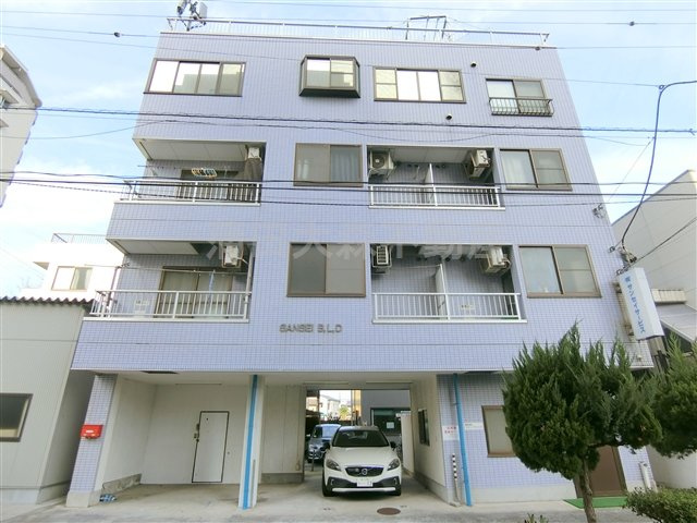 サンセイビルの外観