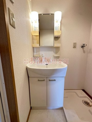 グランディール宮ノ陣の洗面所|ゆったりとスペースのある洗面所