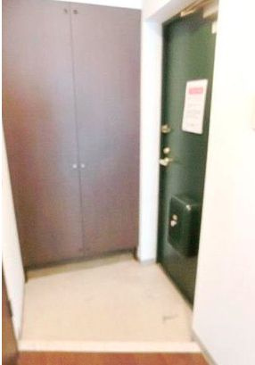 ラフィーネカワムラの玄関
