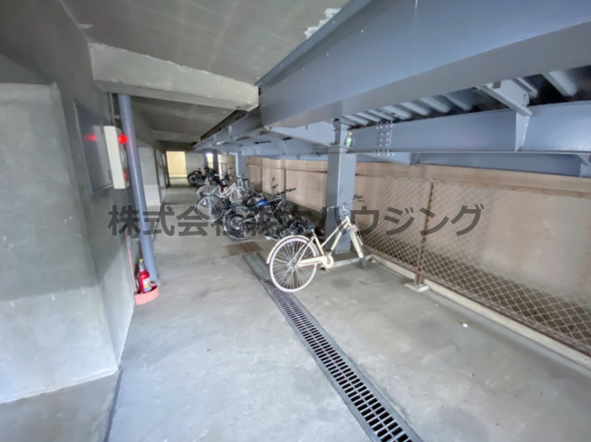 【その他共用部分】 | 　奥野マンション | 駐輪場です