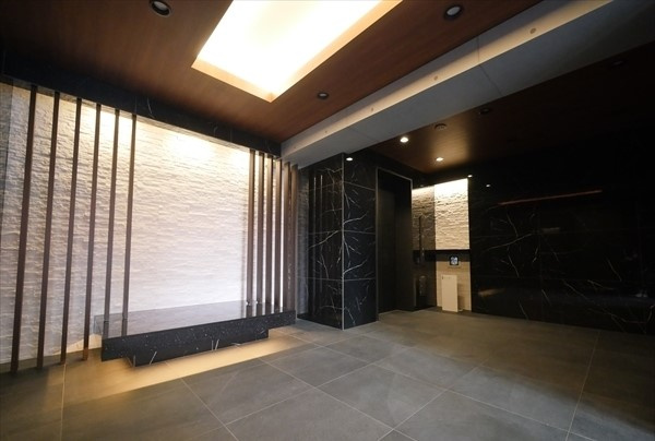 ルネサンスコート秋葉原のロビー|建物の内部です