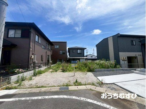 尾張旭市印場元町1期(残1棟)の前面道路含む現地写真