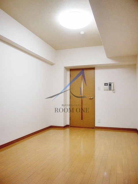 ルーブル神楽坂弐番館の居間・リビング|洋室のお部屋です。
