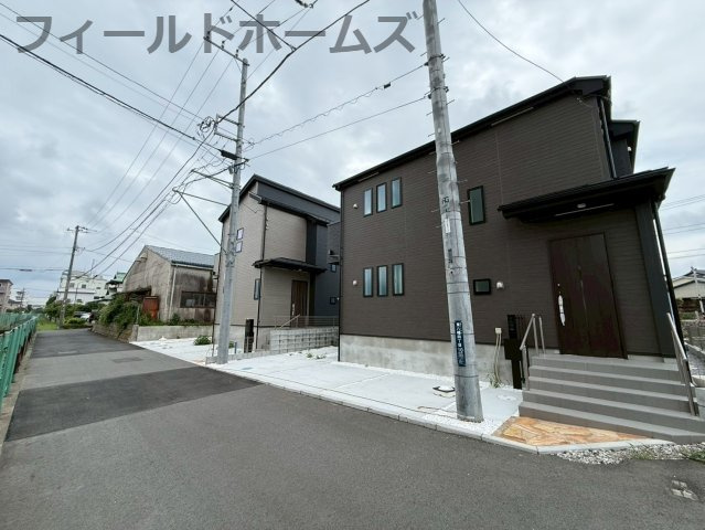 平塚市東八幡4丁目新築戸建て　6期1号棟の前面道路含む現地写真