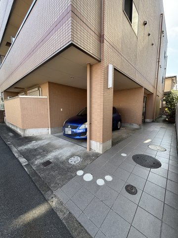 ソレイユ津田沼の駐車場