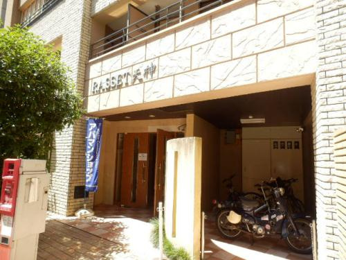 福岡市中央区今泉１丁目の賃貸マンションのエントランス