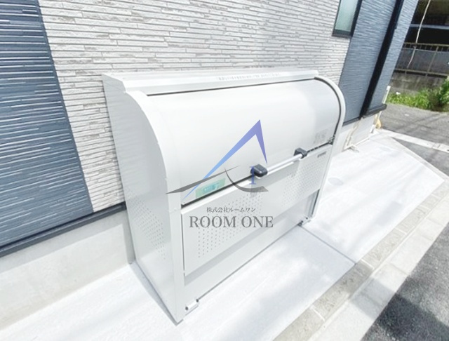 ブランディーユ新小岩のその他共用部分|敷地内ごみ置き場です。