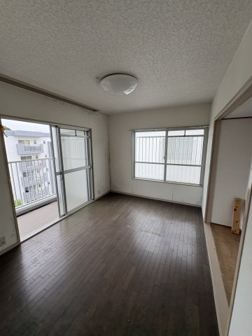 長丘ハイツ5号棟の洋室|きれいな洋室です