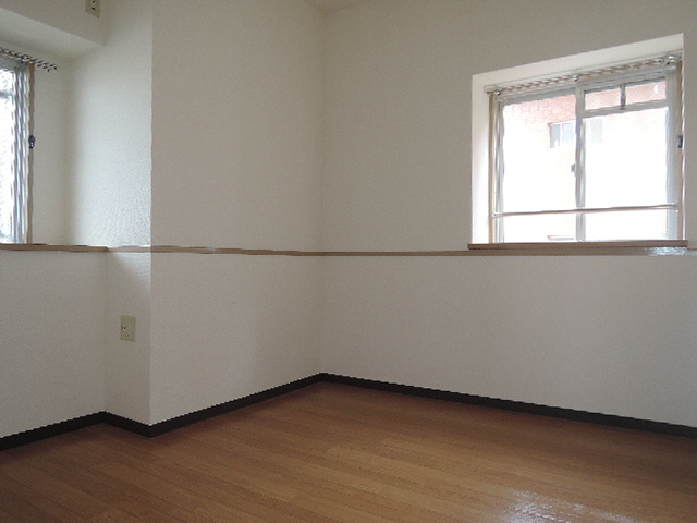 高岡中村コーポⅡの子供部屋