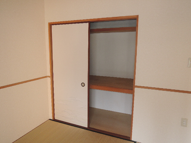 高岡中村コーポⅡの収納