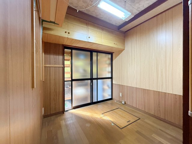 泉大津市二田町3丁目　中古戸建の洋室