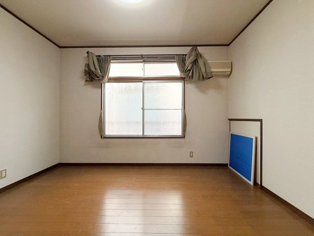 泉大津市二田町3丁目　中古戸建の洋室