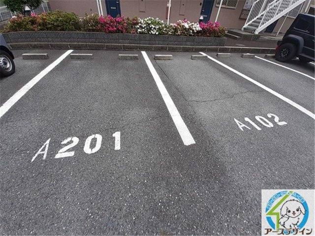 エンジェルコーポラスBの駐車場