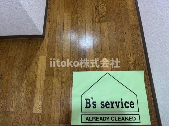 ＴＹビルの玄関