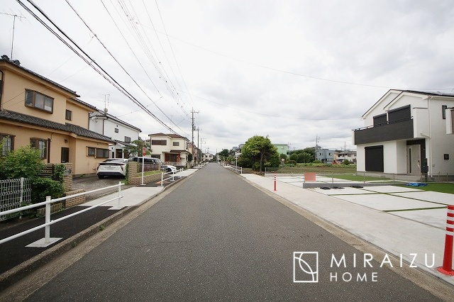 【前面道路含む現地写真】 | 前面道路☆運転が不安な方も安心な前面道路、きちんと幅員のある道路は女性にも安心です。整備されている道路は気持ちも良いですね♪