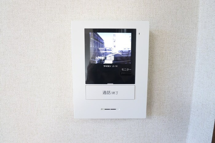 カーサ・デ・三の丸　Ｂのセキュリティ|モニター付きインターホンです
