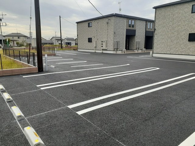 トムトックライズⅡの駐車場|駐車場があるので、車を買う予定の方も安心です