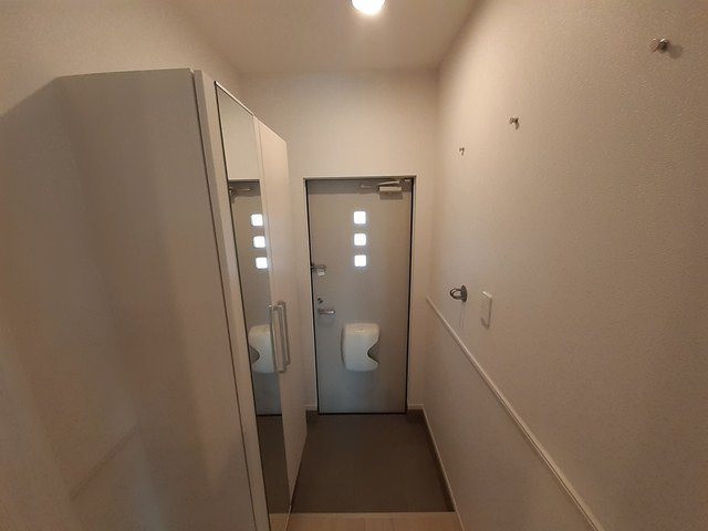 トムトックライズⅡの玄関|ゆったりとした玄関です
