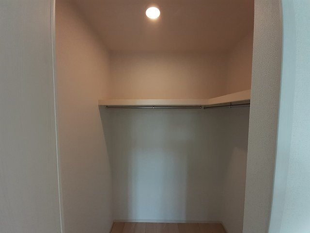 トムトックライズⅡの収納|ちょっとした収納スペースも充実しています