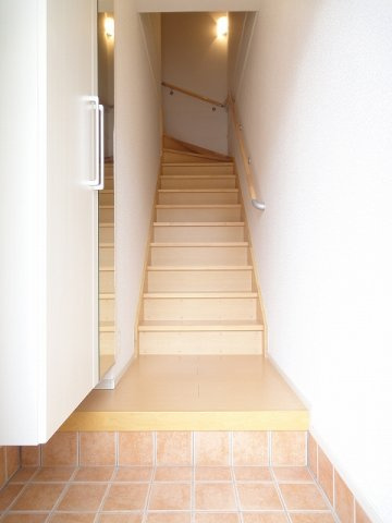 ヴェルーデの玄関|明るい玄関です