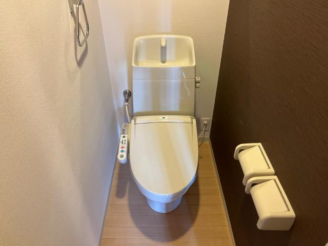 コンフォルト（Ｃｏｎｆｏｒｔｏ）のトイレ|シャワー付トイレ