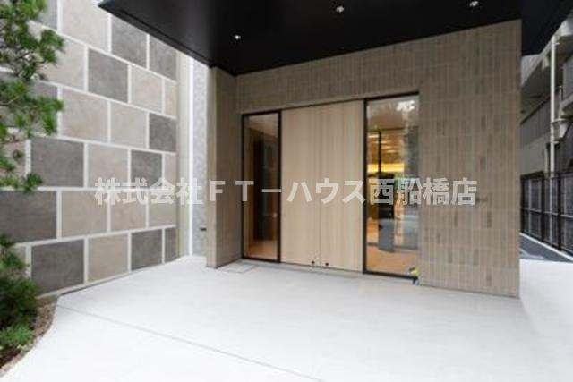 パークアクシス市川のエントランス