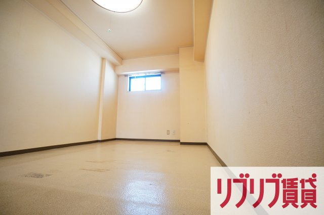 メゾン悠久の洋室