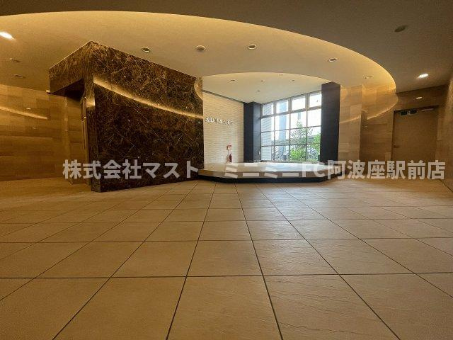 アドバンス西梅田Ⅱのロビー