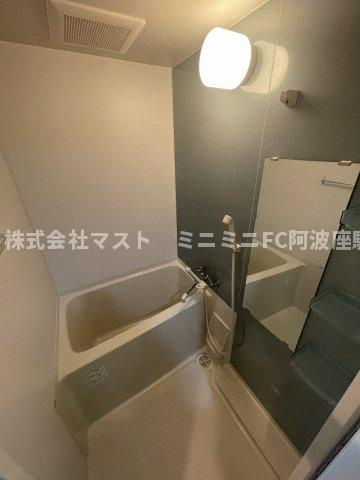 アドバンス西梅田Ⅱの浴室|※同マンション別間取り参考写真です